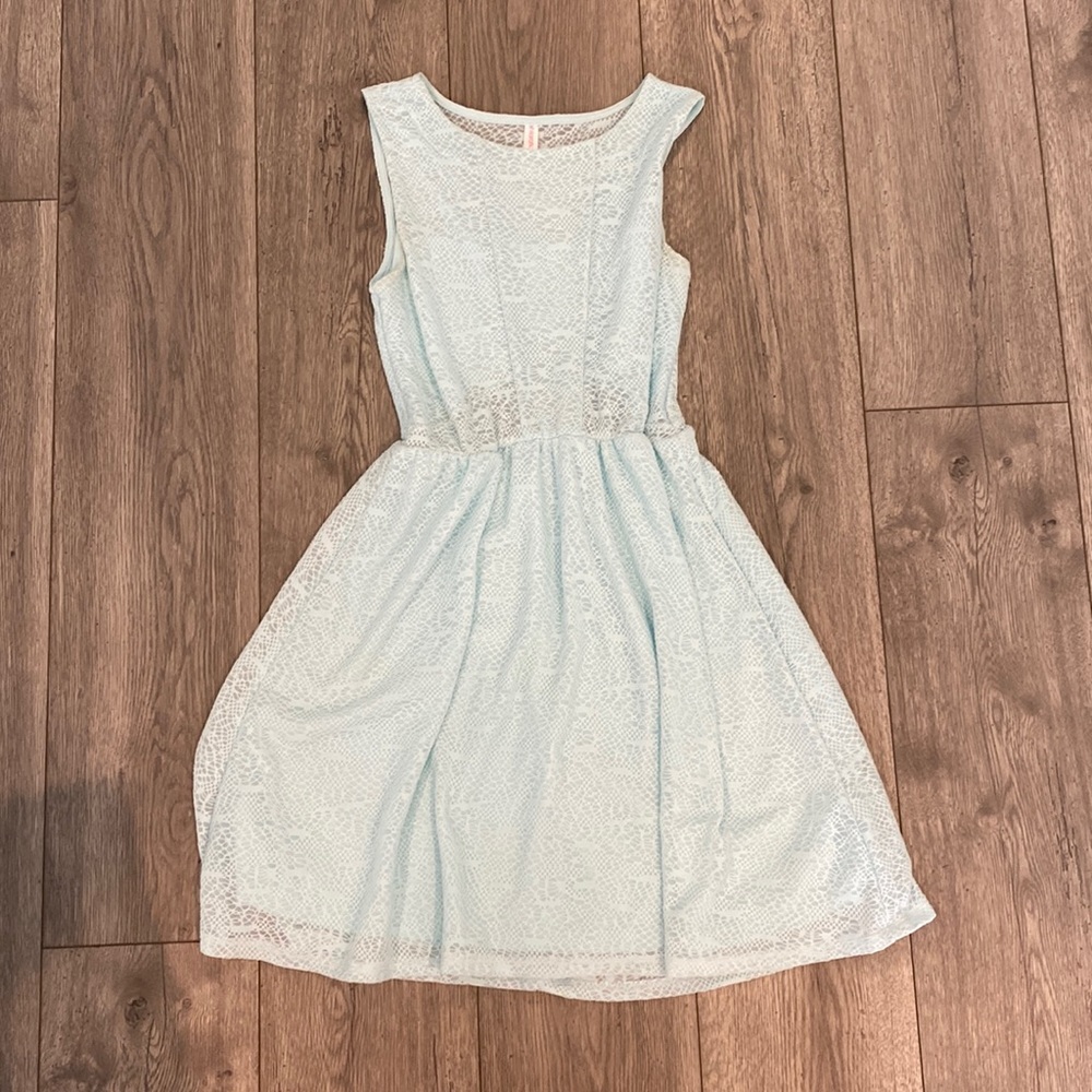 Sleeveless dress size small